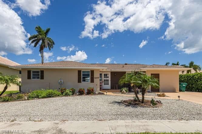 1207 Martinique CT MARCO ISLAND, FL 34145