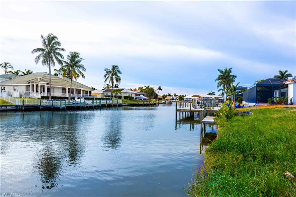 5216 SW 22nd PL CAPE CORAL, FL 33914