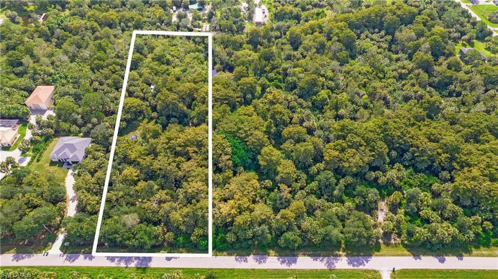 2590 8th ST NW NAPLES, FL 34120