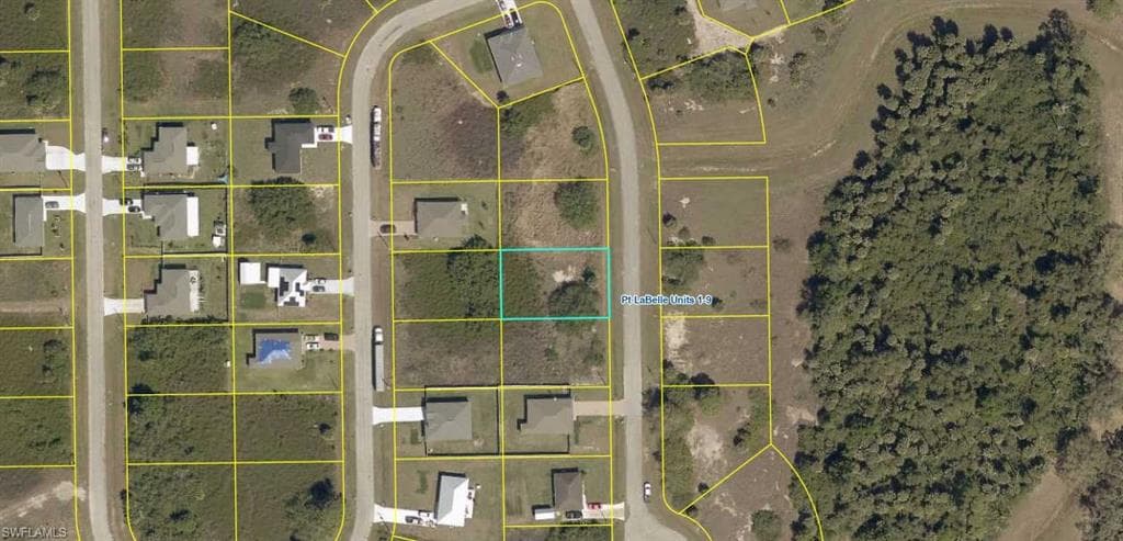7008 Calder CT LABELLE, FL 33935
