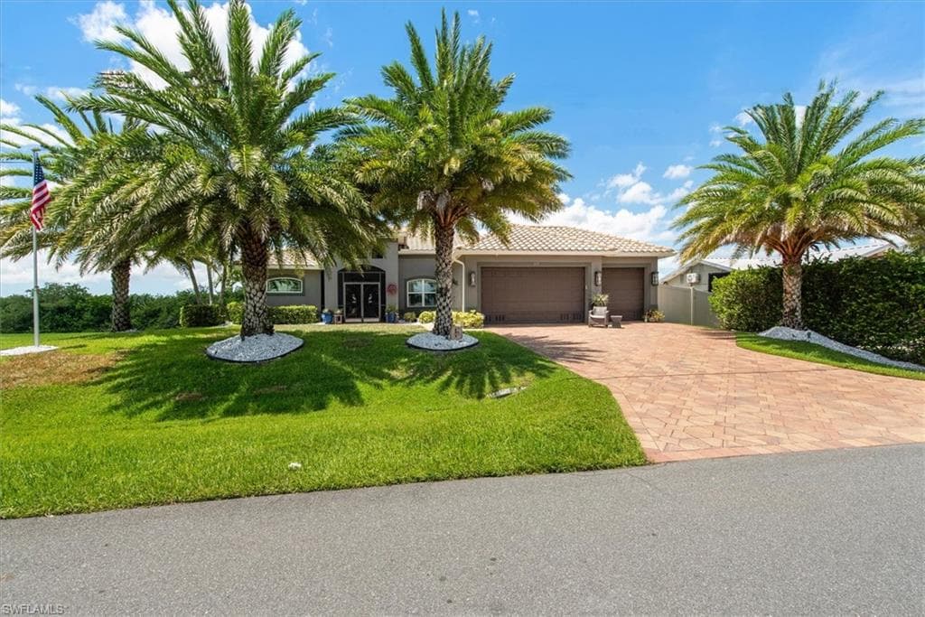 2157 Club House RD NORTH FORT MYERS, FL 33917