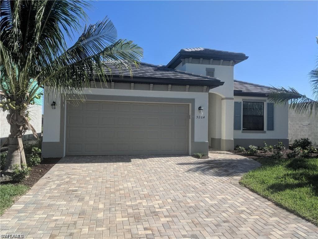 9264 Shadow Oak LN NAPLES, FL 34120