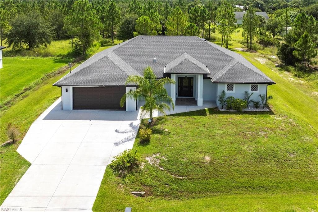 912 Thompson AVE LEHIGH ACRES, FL 33972