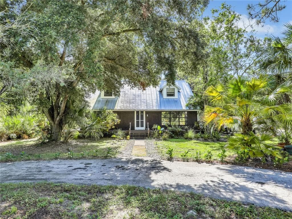 210 25th ST SW NAPLES, FL 34117