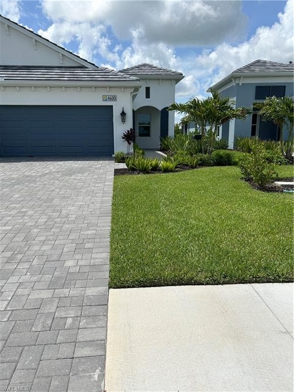 4600 Skysail DR NAPLES, FL 34120