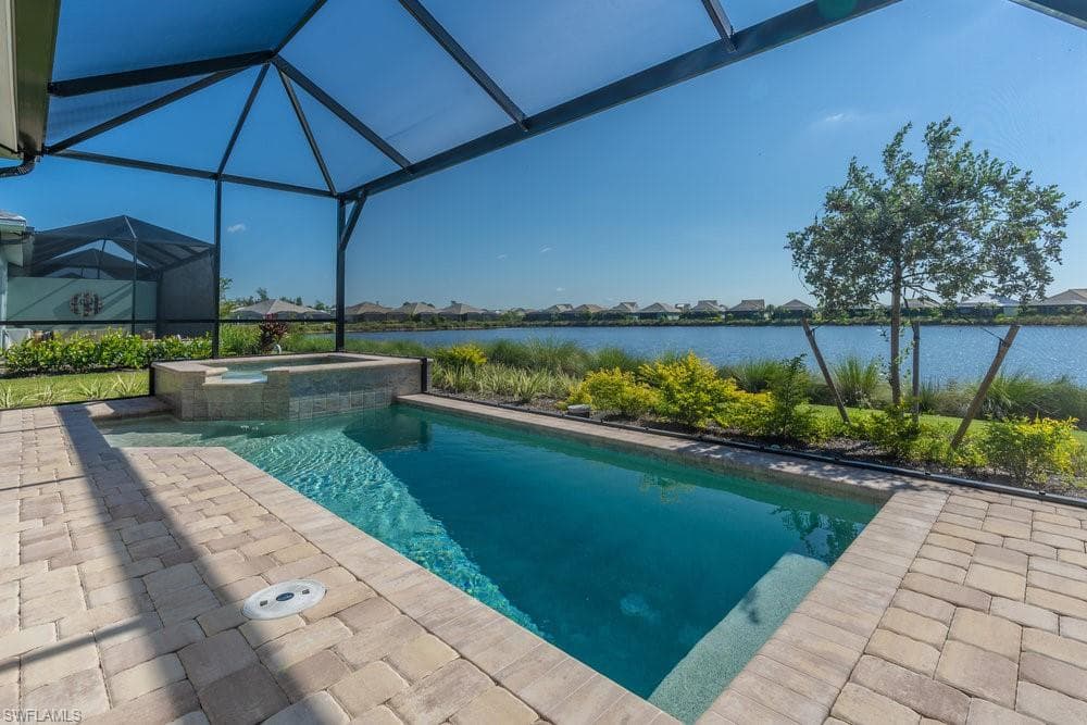 8888 Yucatan CT NAPLES, FL 34112