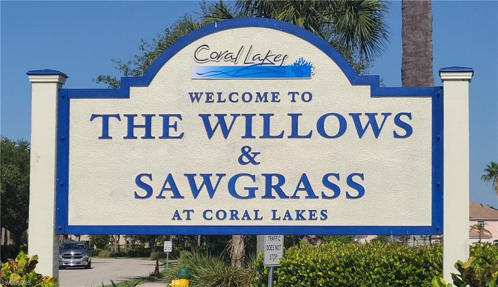 1392 Weeping Willow CT CAPE CORAL, FL 33909