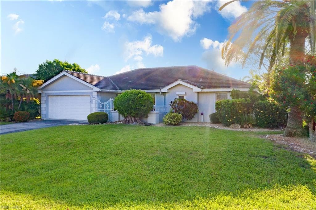 3521 SE 22nd AVE CAPE CORAL, FL 33904