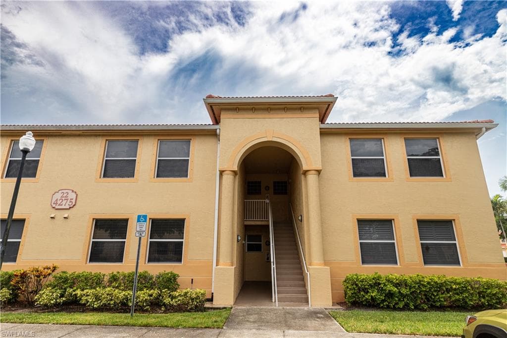 4275 Bellasol CIR 2223 FORT MYERS, FL 33916