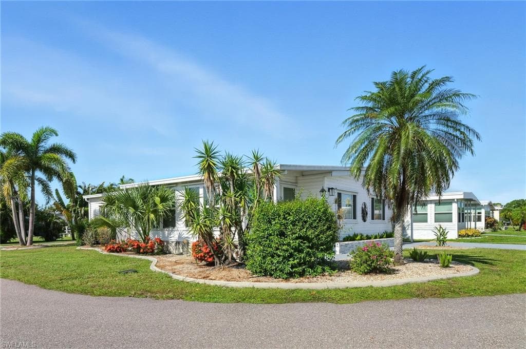 5672 Captain John Smith LOOP NORTH FORT MYERS, FL 33917