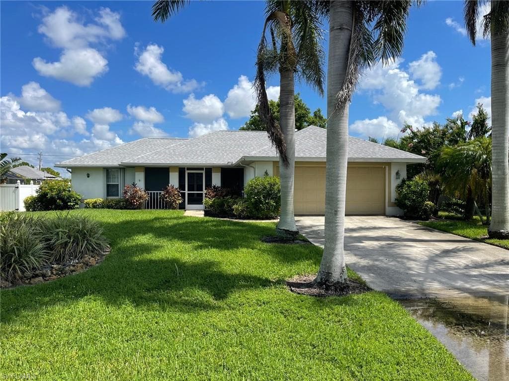 1225 SW 32nd TER CAPE CORAL, FL 33914