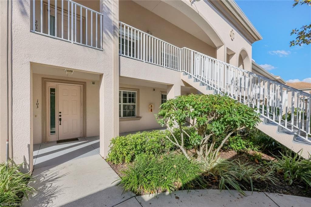1128 Manor Lake DR G103 NAPLES, FL 34110
