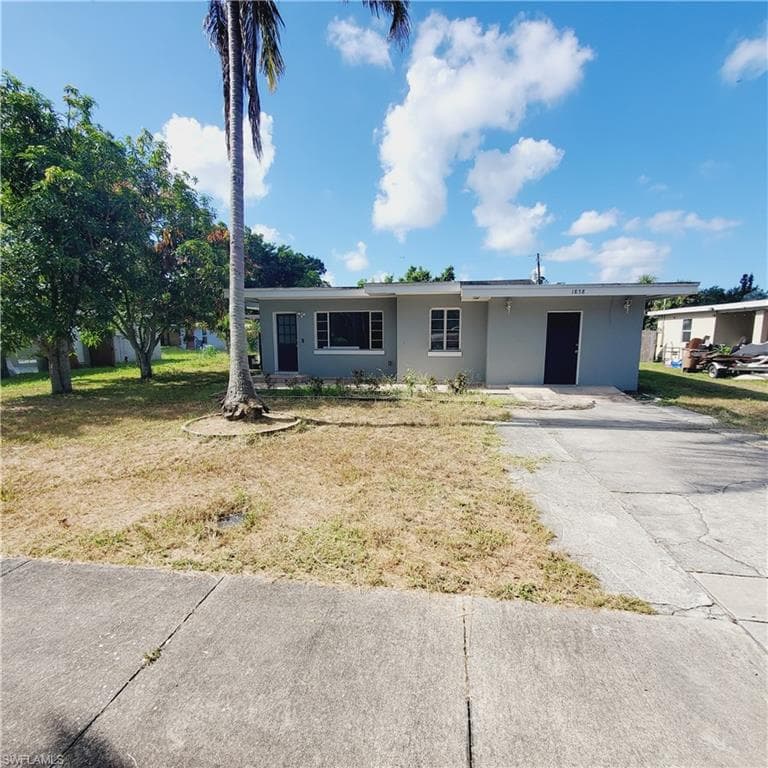 1858 Hanson ST FORT MYERS, FL 33901