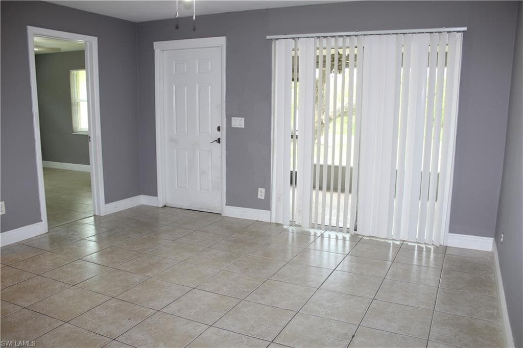 334 Cape Coral PKY W 2 CAPE CORAL, FL 33914