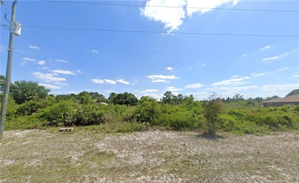 2705 54th ST W LEHIGH ACRES, FL 33971