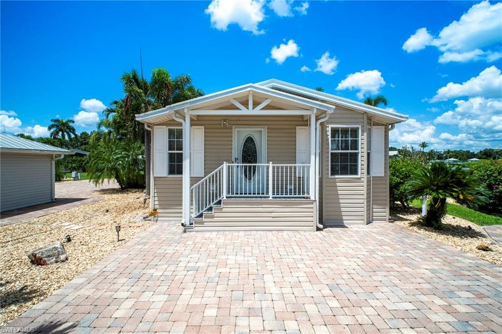 10081 Willowood DR FORT MYERS, FL 33905
