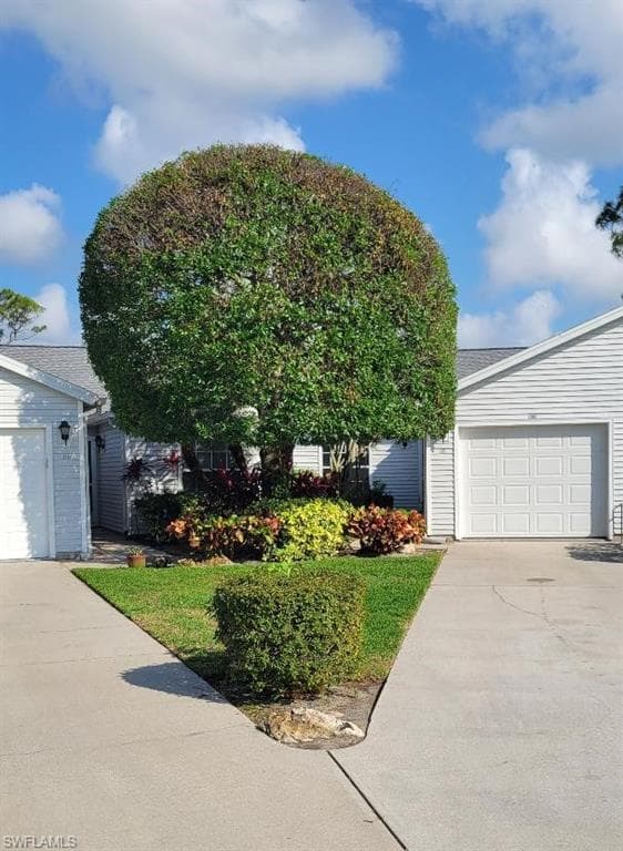 118 Quail Forest BLVD 9 NAPLES, FL 34105