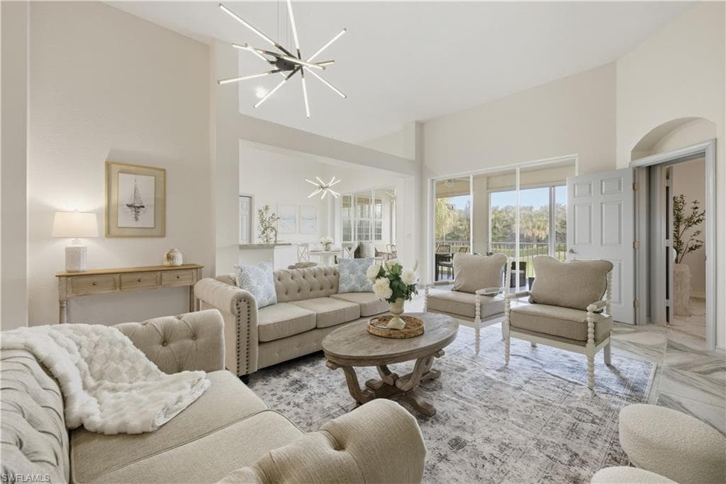 2150 Aberdeen LN 202 NAPLES, FL 34109