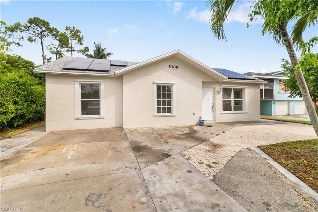5309 Warren ST NAPLES, FL 34113