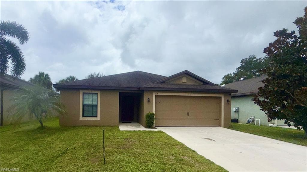 313 Shadow Lakes DR LEHIGH ACRES, FL 33974