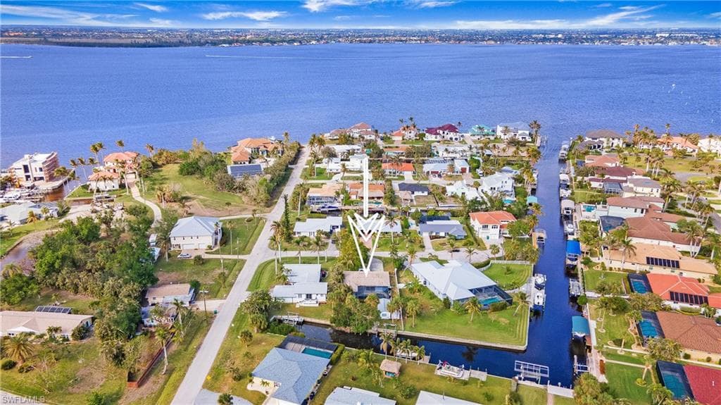 12747 Chatham DR FORT MYERS, FL 33908