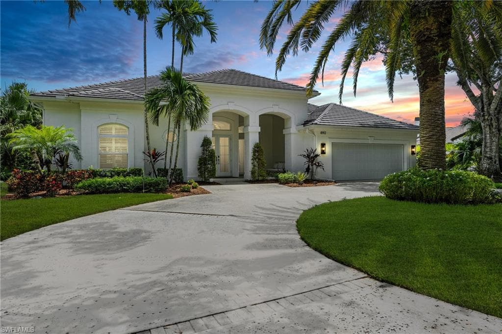 8192 Lowbank DR NAPLES, FL 34109