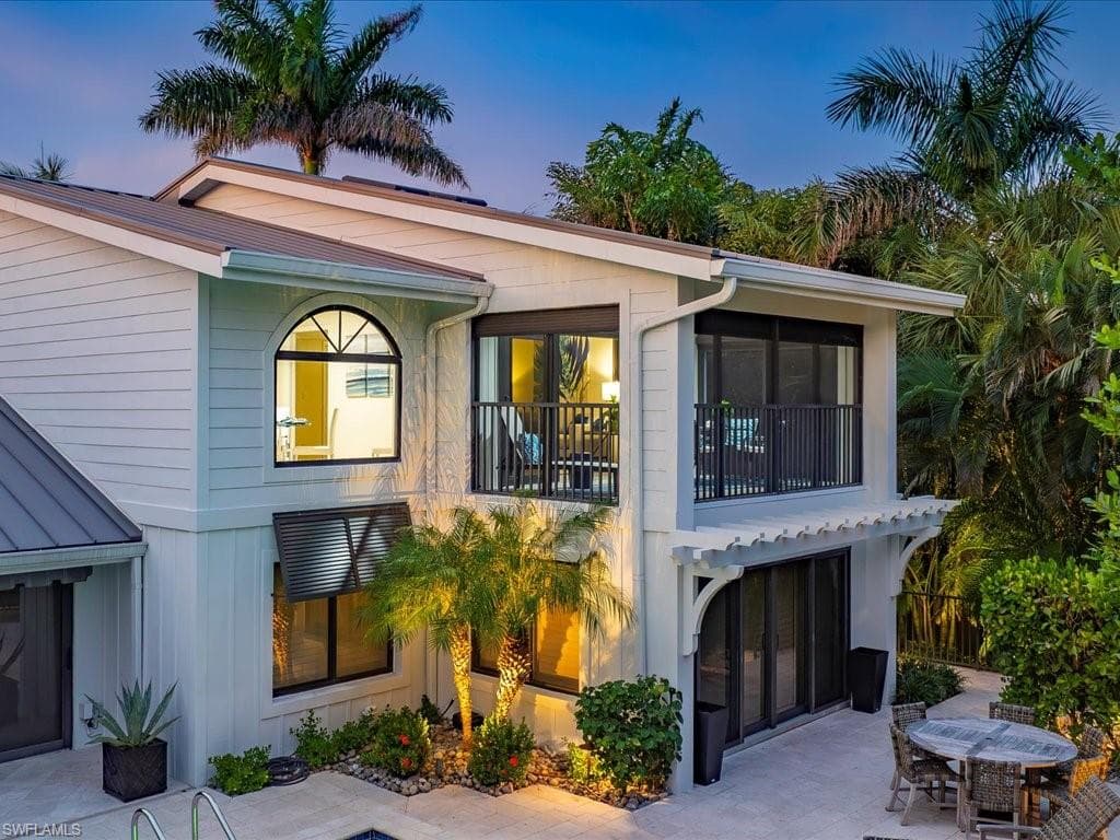 741 10th AVE S E NAPLES, FL 34102