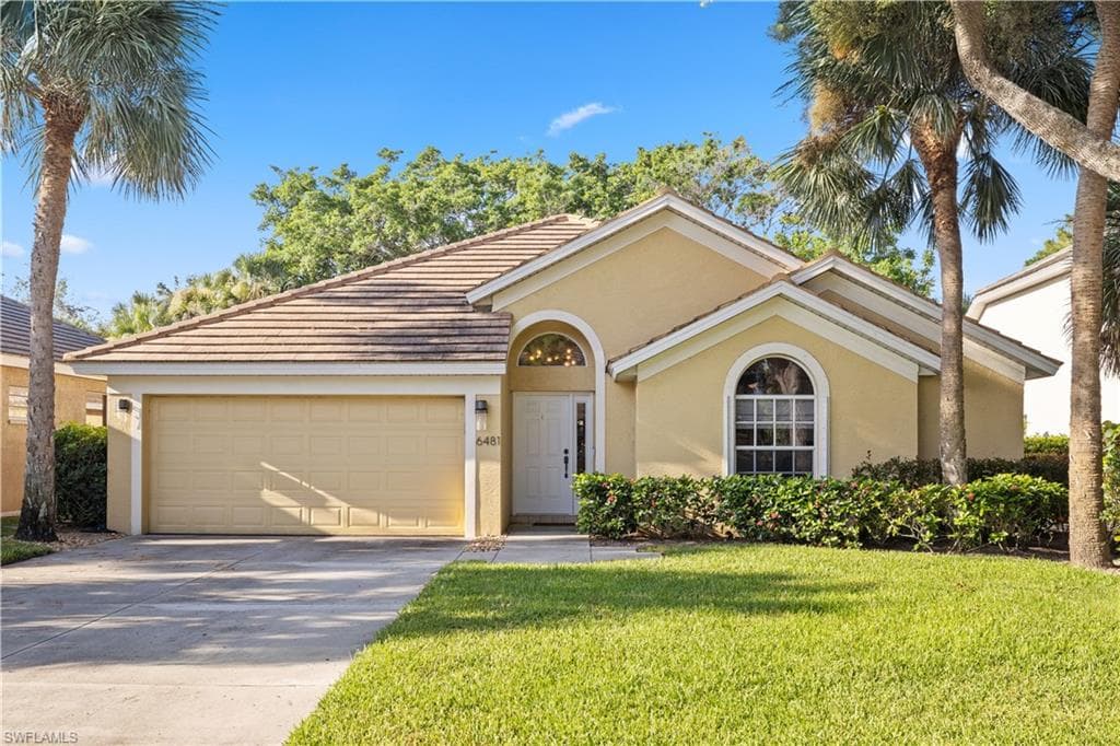6481 Autumn Woods BLVD NAPLES, FL 34109