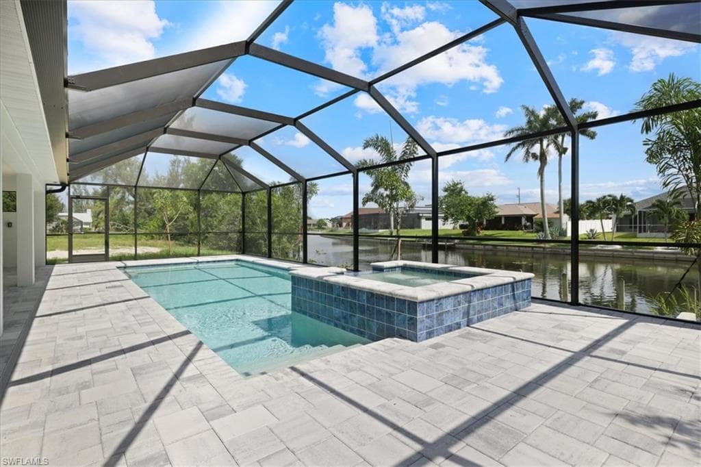 520 SW 28th ST CAPE CORAL, FL 33914
