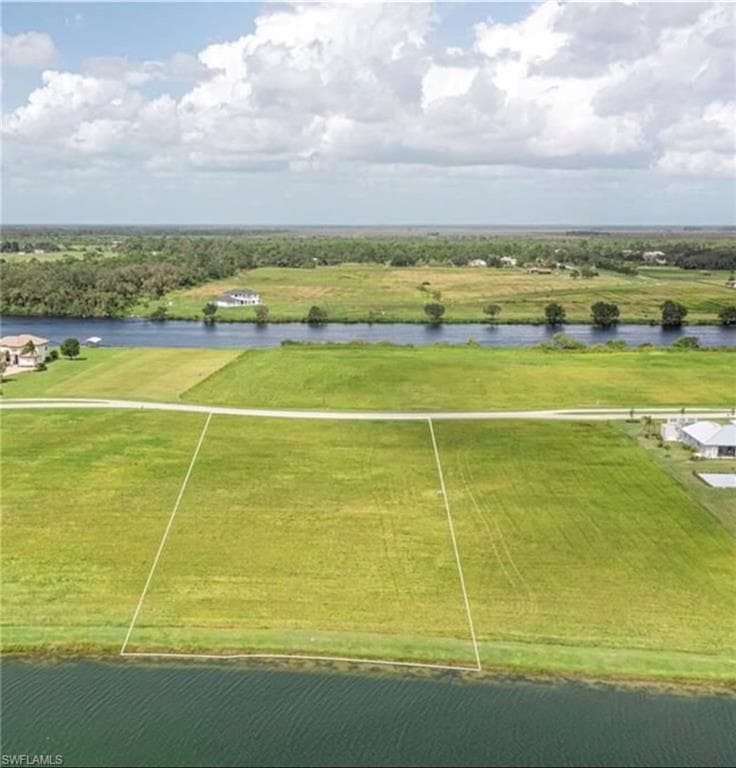 22742 Yellow Button LN ALVA, FL 33920