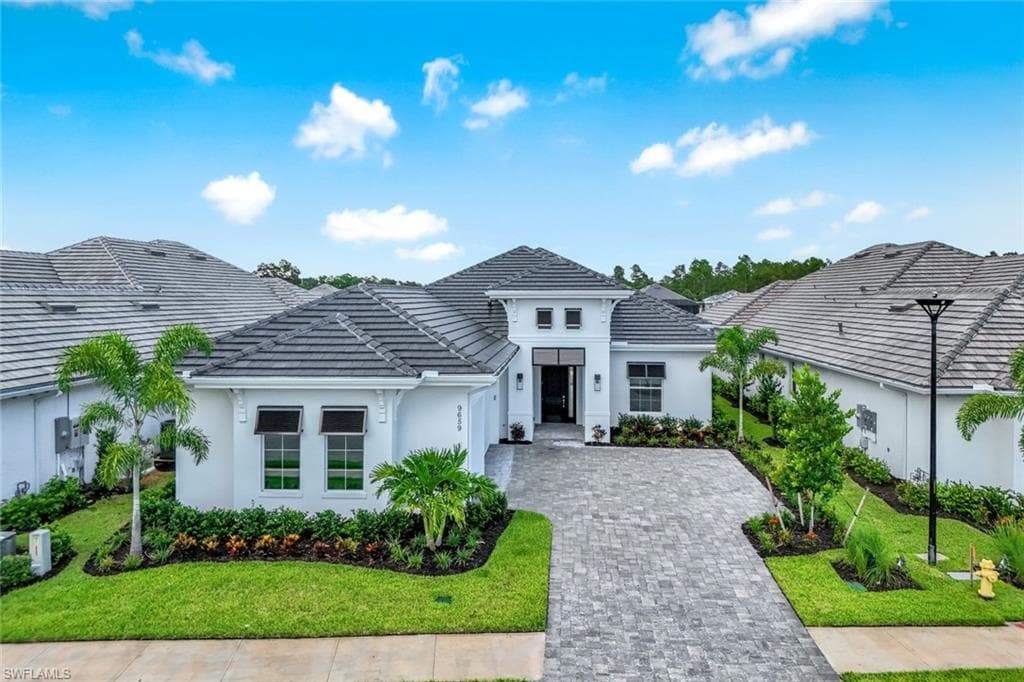 9659 Moonflower CT NAPLES, FL 34114