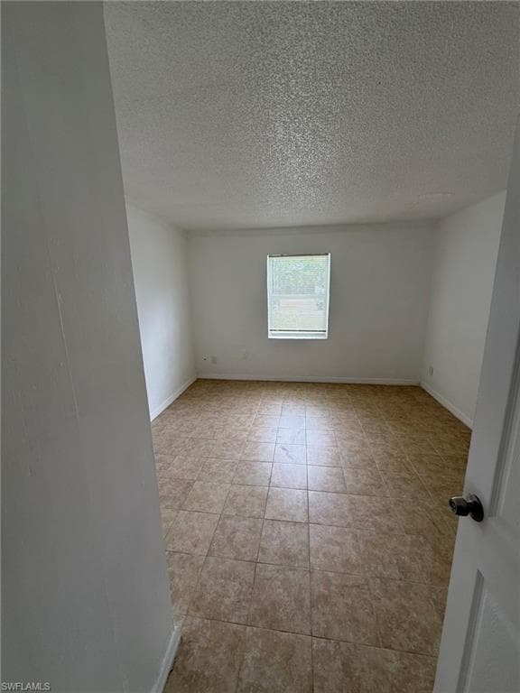 3055 2nd ST 4 FORT MYERS, FL 33916