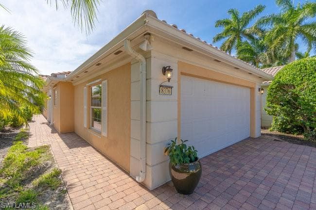 8376 Borboni CT NAPLES, FL 34114