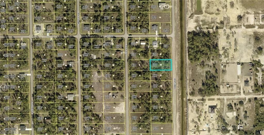 819 Hines AVE LEHIGH ACRES, FL 33972