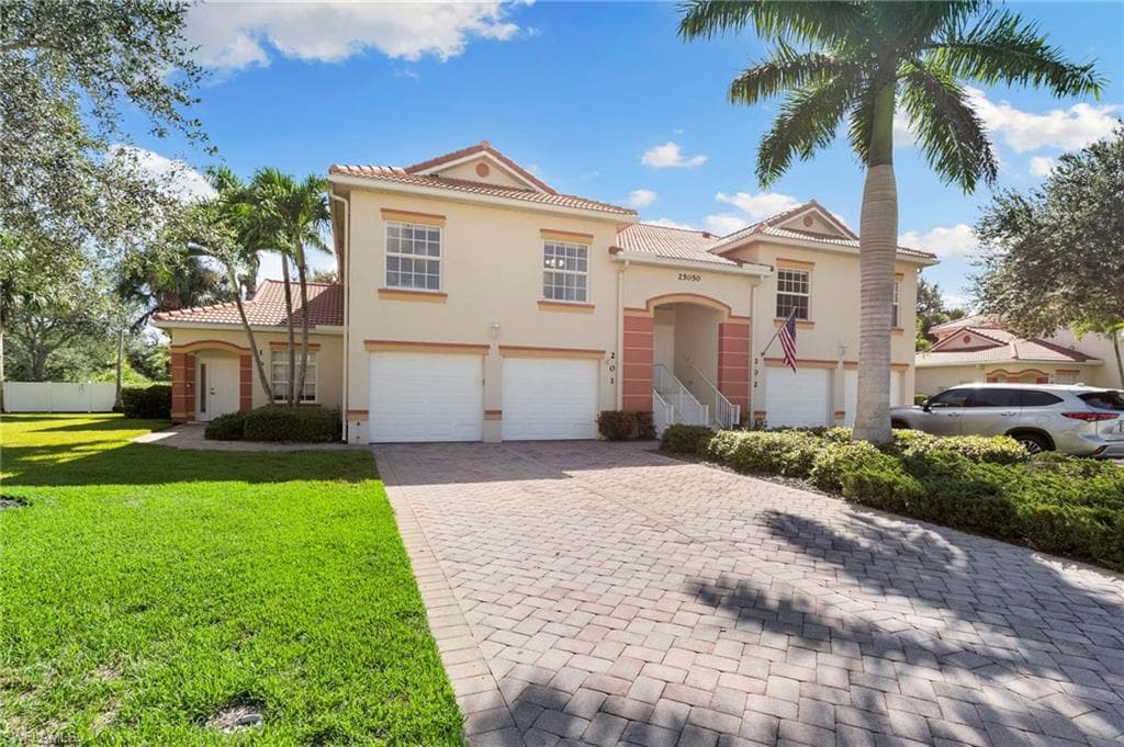 25050 Peacock LN 201 NAPLES, FL 34114