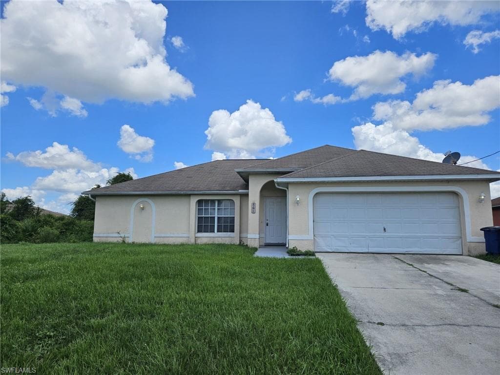 861 Chantilly ST E LEHIGH ACRES, FL 33974