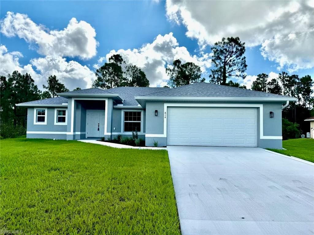 814 Clark AVE LEHIGH ACRES, FL 33972
