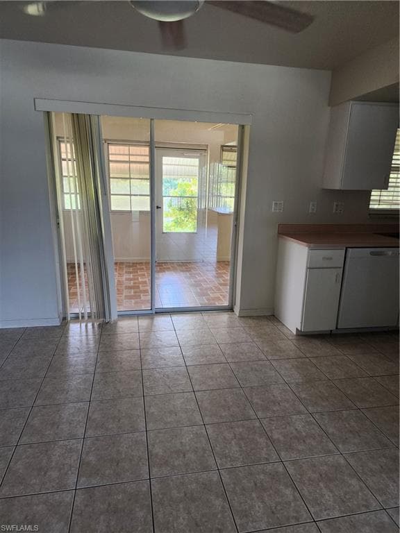 554 Empire AVE S LEHIGH ACRES, FL 33974