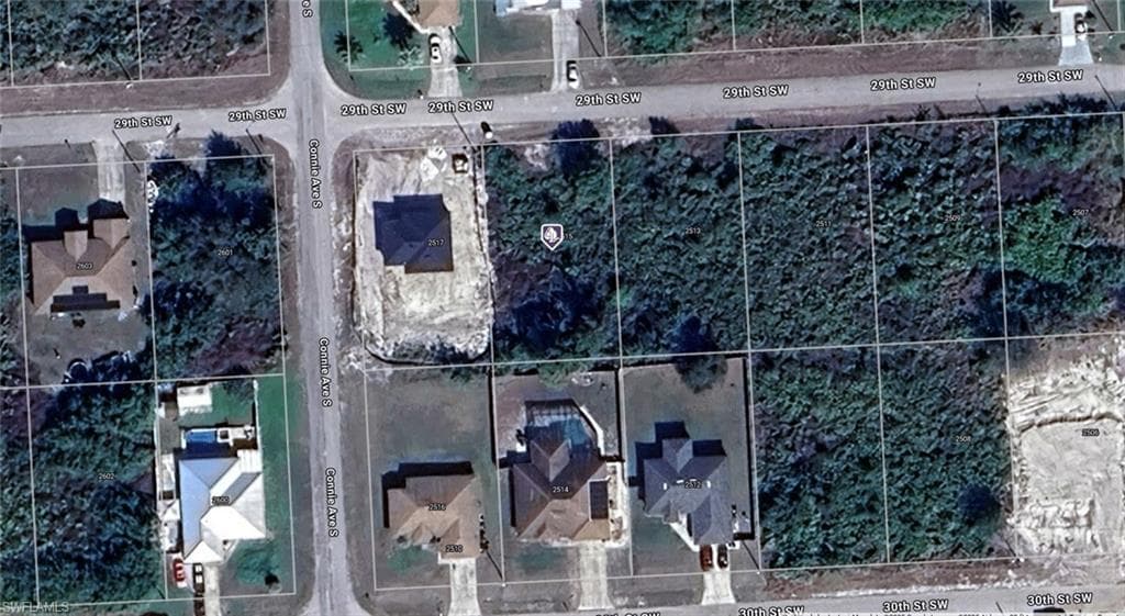 2515 29th ST SW LEHIGH ACRES, FL 33976