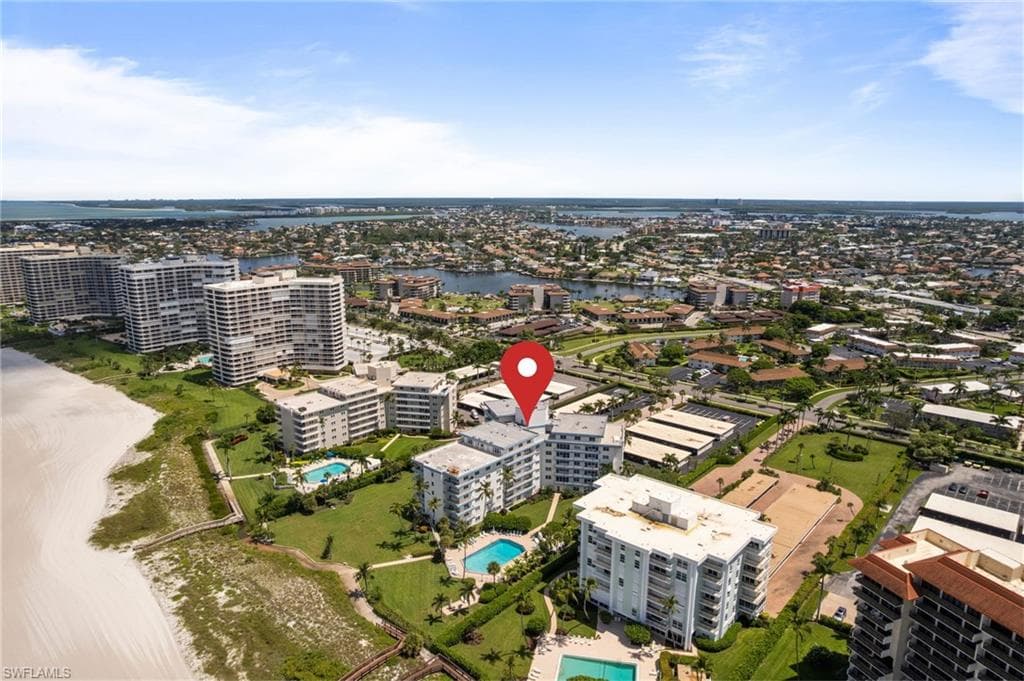 220 Seaview CT 405 MARCO ISLAND, FL 34145