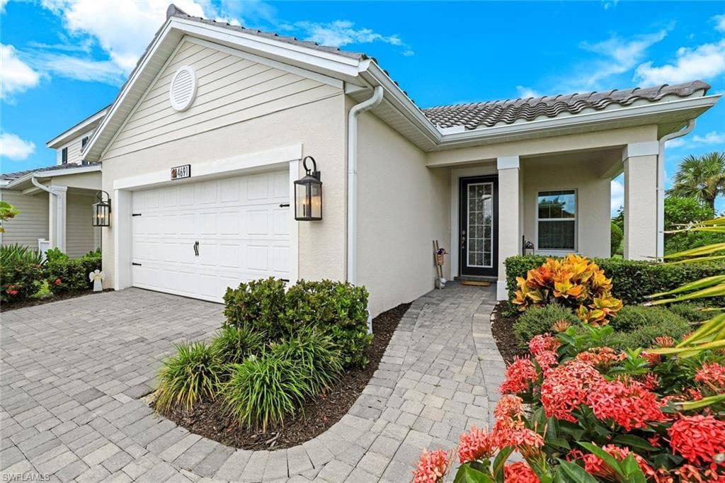 4691 Centaurus CIR NAPLES, FL 34120