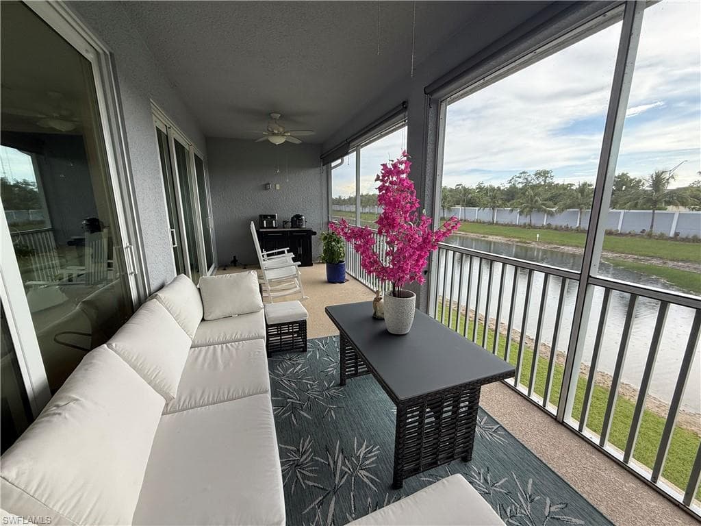 2543 Seychelles DR 607 NAPLES, FL 34112