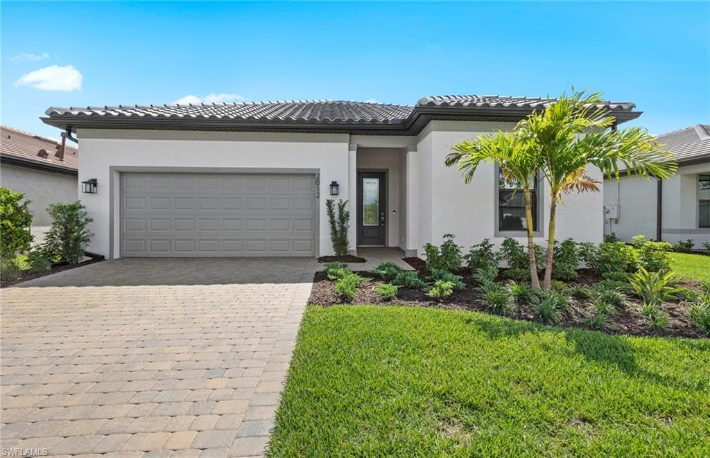 2012 Don Benito WAY NAPLES, FL 34120