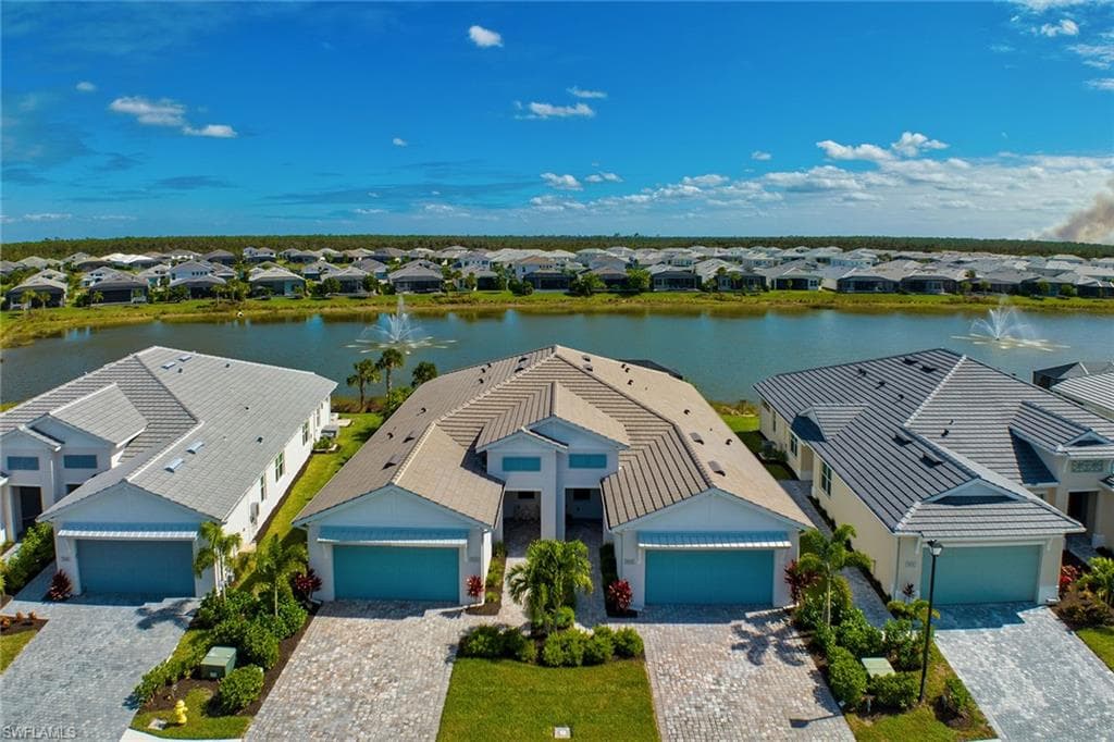 9020 Mayreau WAY NAPLES, FL 34114