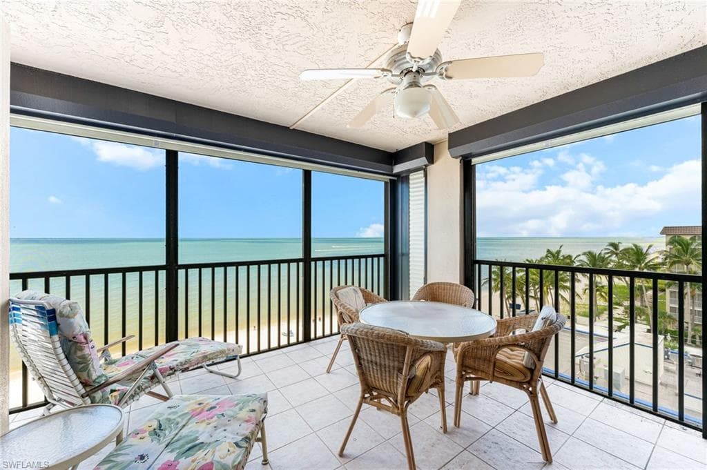 9415 Gulf Shore DR 602 NAPLES, FL 34108