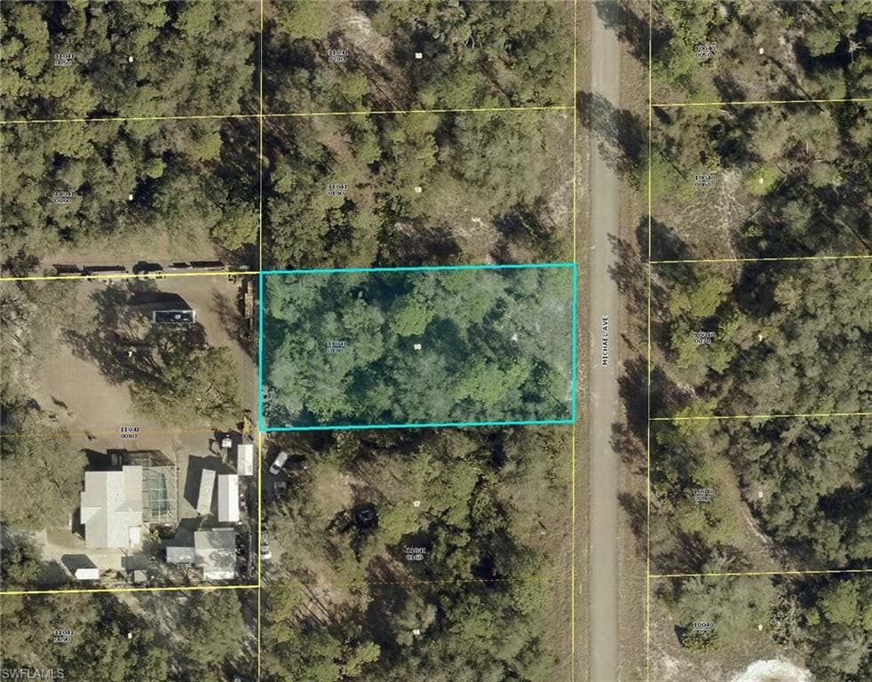 1511 Michael AVE LEHIGH ACRES, FL 33972