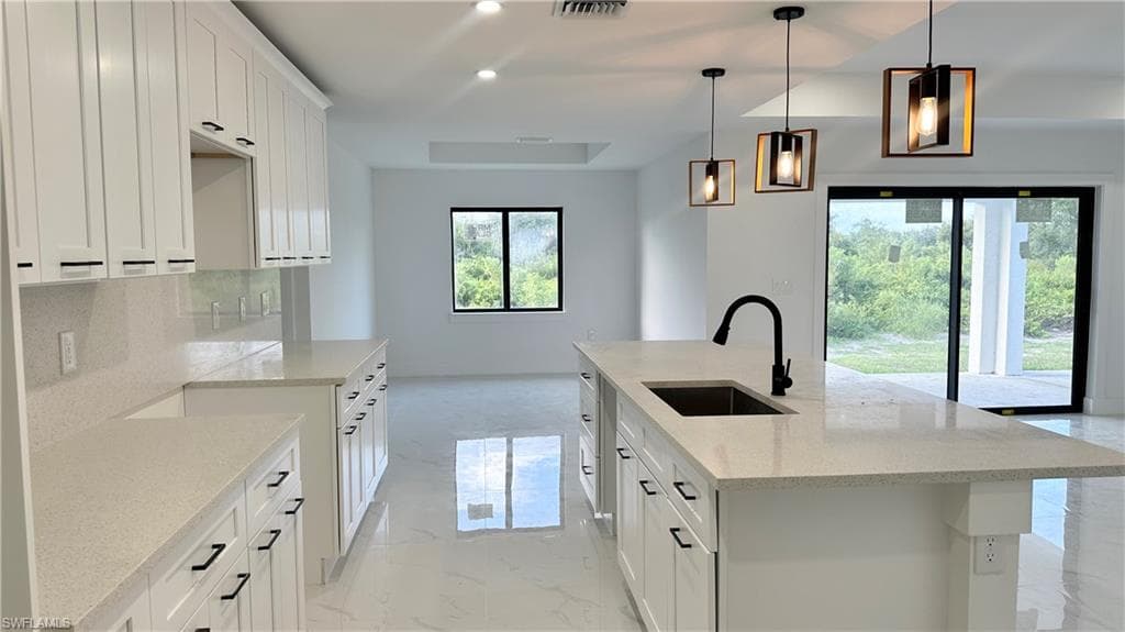 4105 15th ST LEHIGH ACRES, FL 33972