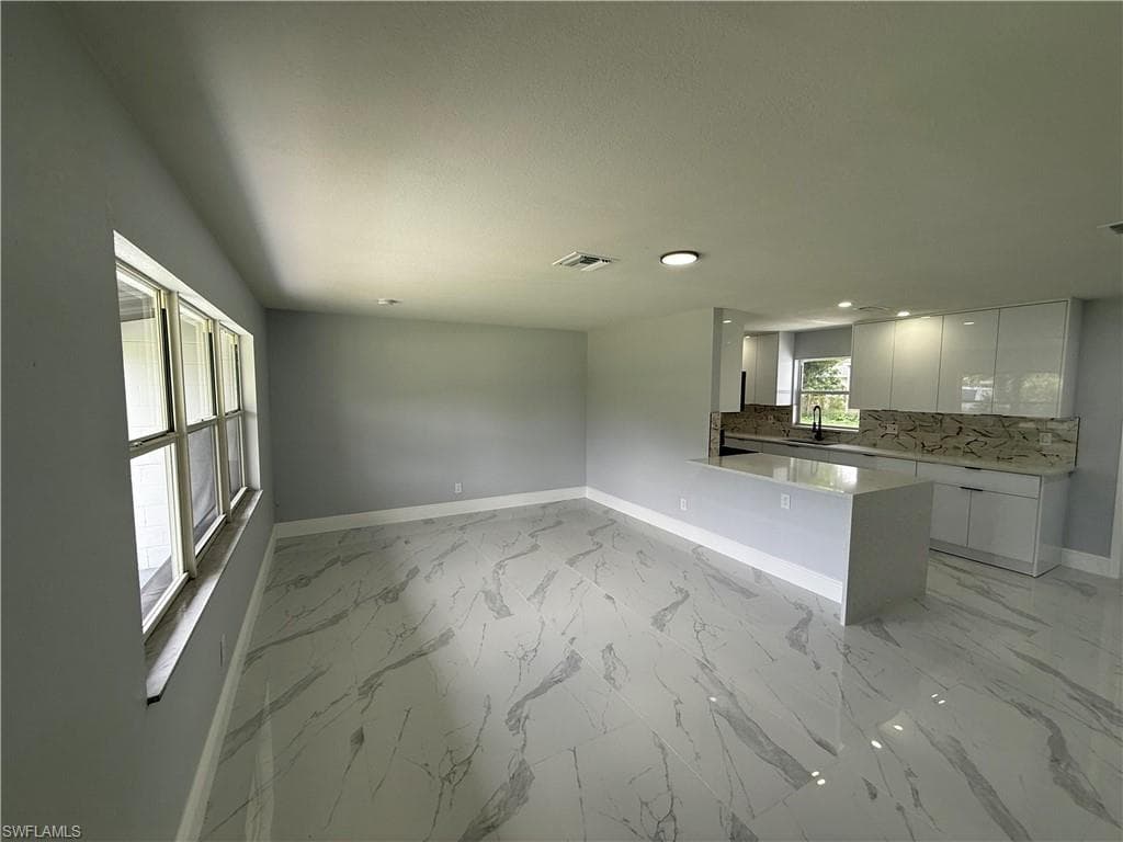 305 Penn RD W LEHIGH ACRES, FL 33936