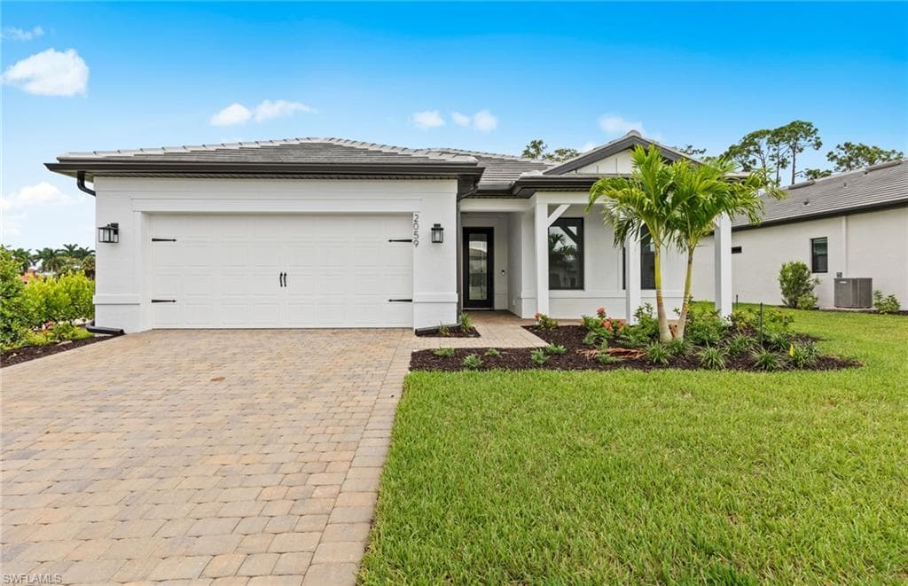 2059 Don Benito WAY NAPLES, FL 34120