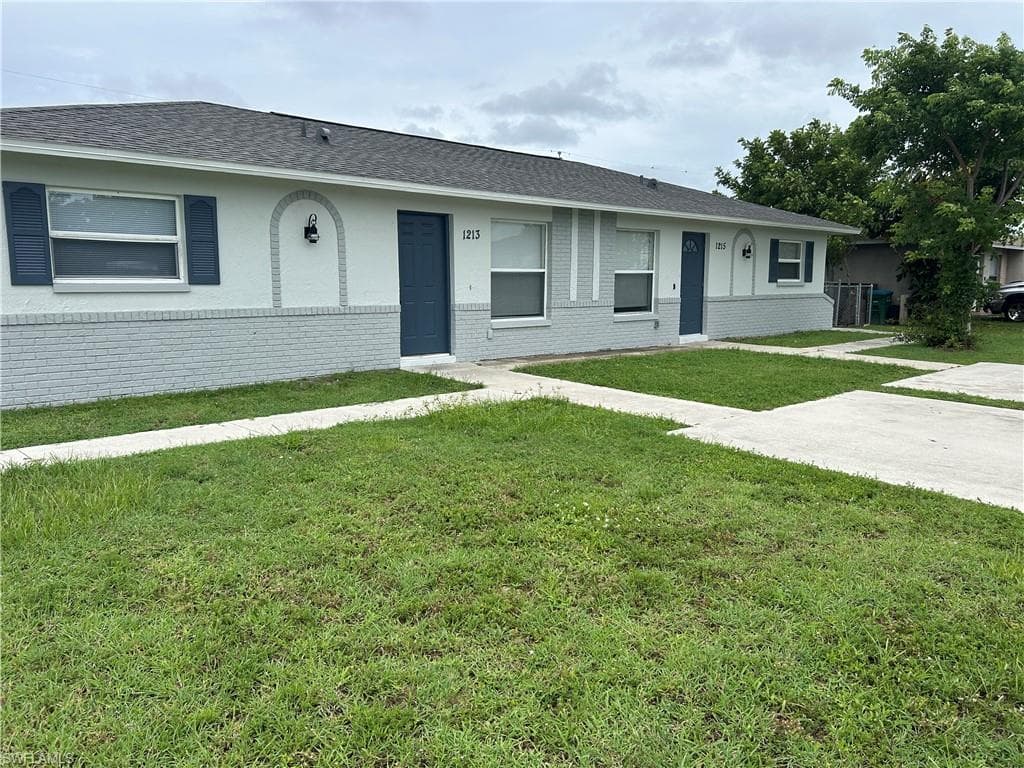 1213 NE 8th TER CAPE CORAL, FL 33909